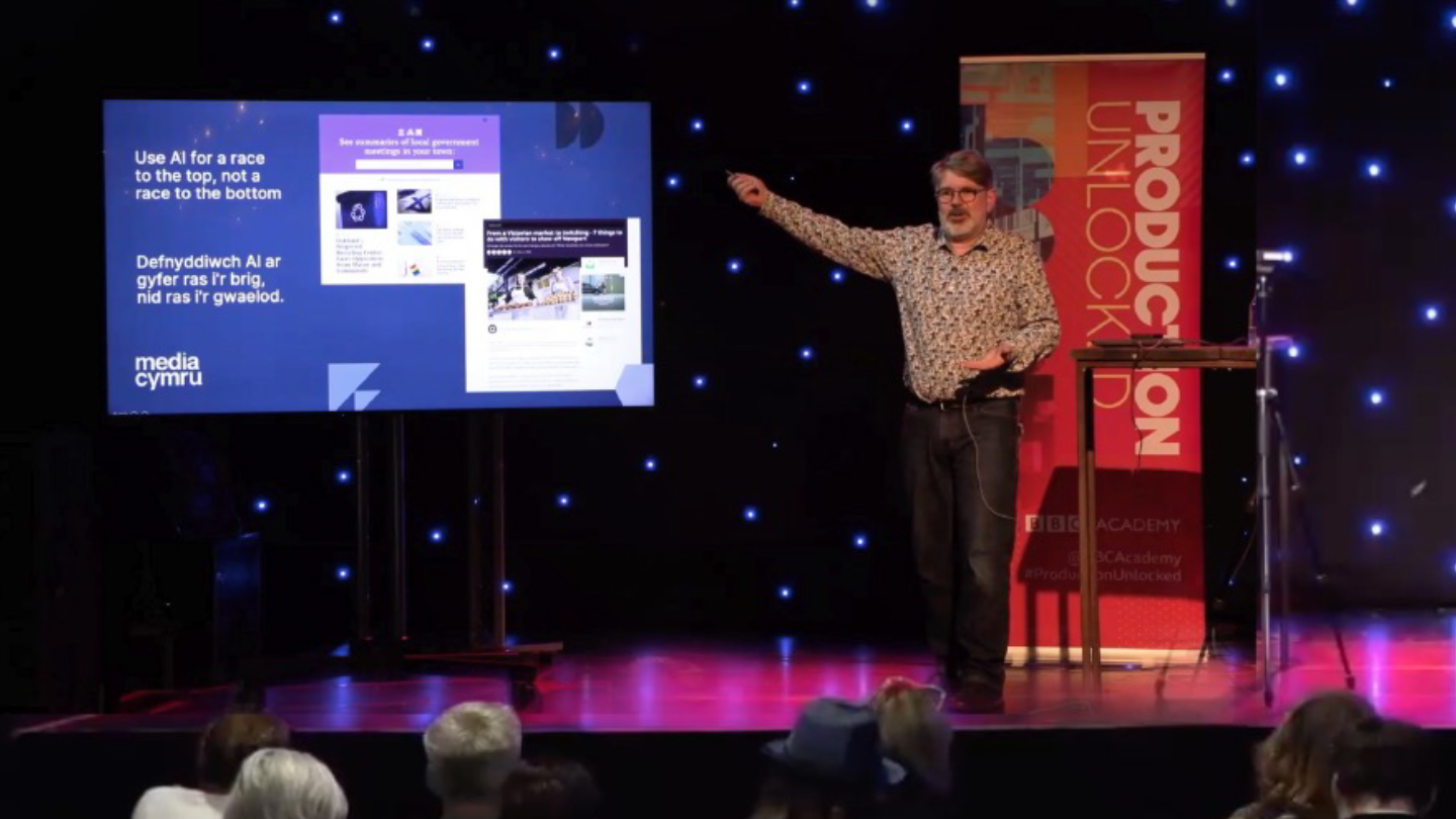 Speaker and AI training context